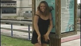 フィールドでは 無料 エロ い 女