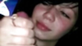 有名な温泉は裸の女の子を飲み込む新鮮な兼 ...