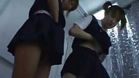 Desi眠っている若い汚れポルノのベッド ...