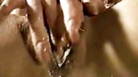 お友達を罰するためにあなたのベルトを 女 ...